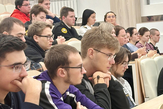 Диалог на равных: студенты МАУ обсудили с руководством ремонты, Интернет и кампус мирового уровня Диалог на равных: студенты МАУ обсудили с руководством ремонты, Интернет и кампус мирового уровня