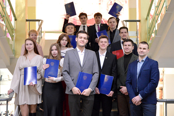 Профессиональное сообщество нефтяников встречает молодых специалистов из МАУ