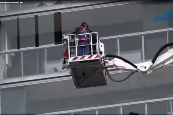 Пожарный коленчатый автоподъемник BRONTO SKYLIFT F 78 HLA