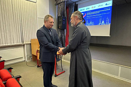 В МАУ прошла лекция «Вера „за лентой“: опыт духовного служения в зоне СВО»