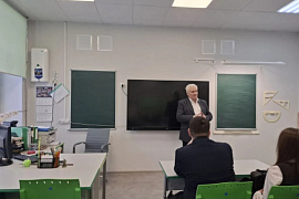 Преподаватель МАУ провёл беседу со старшеклассниками на тему &laquo;Профессия экономист&raquo;