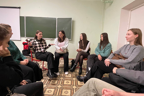 Первокурсники МАУ стали участниками тренинга «Общение. Адаптация. Креативность» Первокурсники МАУ стали участниками тренинга «Общение. Адаптация. Креативность»