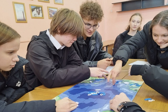 Экологическая игра: будущие физики и биологи изучают принципы рационального рыболовства Экологическая игра: будущие физики и биологи изучают принципы рационального рыболовства