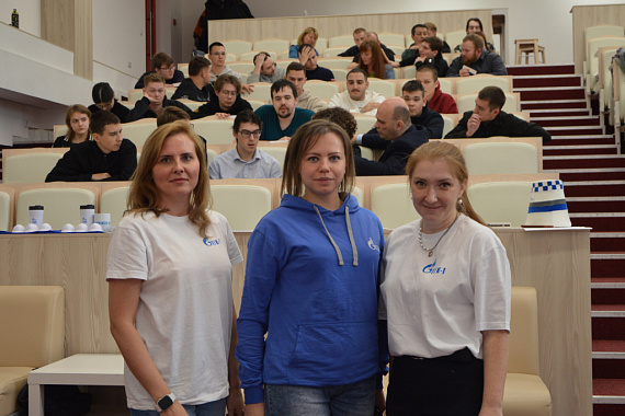 Традиционный Молодёжный день энергетики прошёл в МАУ