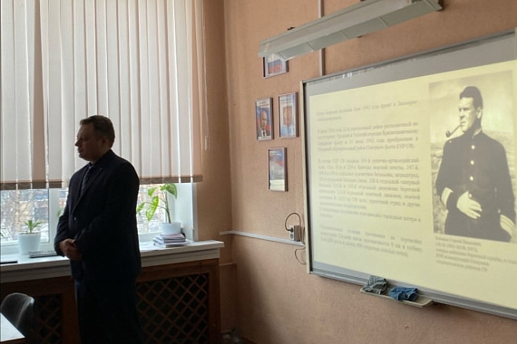 Координационный центр МАУ провёл открытый диалог в Мурманском кооперативном техникуме, посвящённый обороне Заполярья