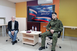 Декабрьский диалог о мужестве: студенты МАУ встретились с Героем СВО