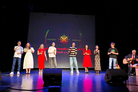 Ансамблю МАУ &laquo;КЛюП-студия&raquo;&nbsp;&mdash; 25: сюжет ТВ-21