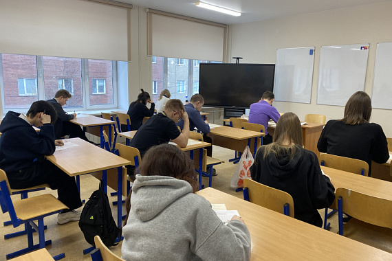 Преподаватели МАУ провели Олимпиаду по экономике для мурманских старшеклассников