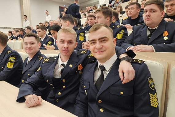 И туго набитых парусов удачи! Курсантам и студентам Морской академии МАУ вручили дипломы специалистов