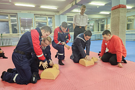 Шанс спасти жизнь: курсанты МАУ учатся оказывать первую помощь