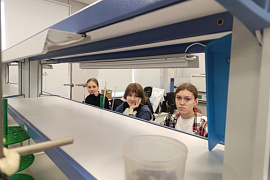 В МАУ стартовала профильная смена «Аналитическая химия» для мурманских старшеклассников