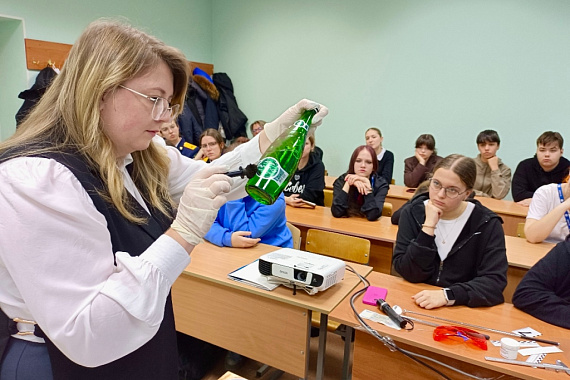 Раскрываем тайны криминалистики: Юридический факультет МАУ погружает школьников в мир расследований