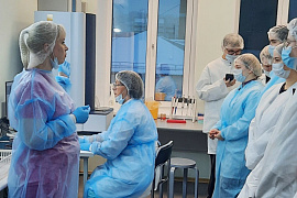 Занятия студентов Медико-биологического института МАУ проходят в крупнейшей лаборатории региона