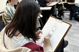 Искусство без промедления: в МАУ прошëл конкурс краткосрочного рисунка «Мгновение»