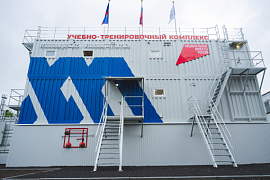 Губернатор Андрей Чибис открыл Учебно-тренировочный комплекс по борьбе за живучесть судна на базе МАУ