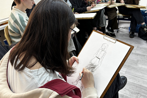 Искусство без промедления: в МАУ прошëл конкурс краткосрочного рисунка &laquo;Мгновение&raquo;